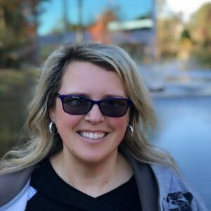 Meet your Posher, Debbie